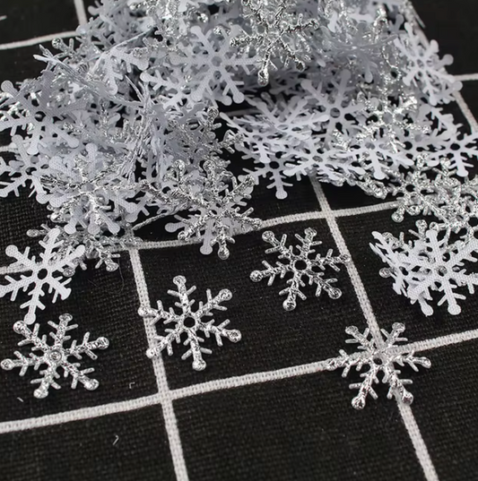 300-Pack Decorative Snowflakes